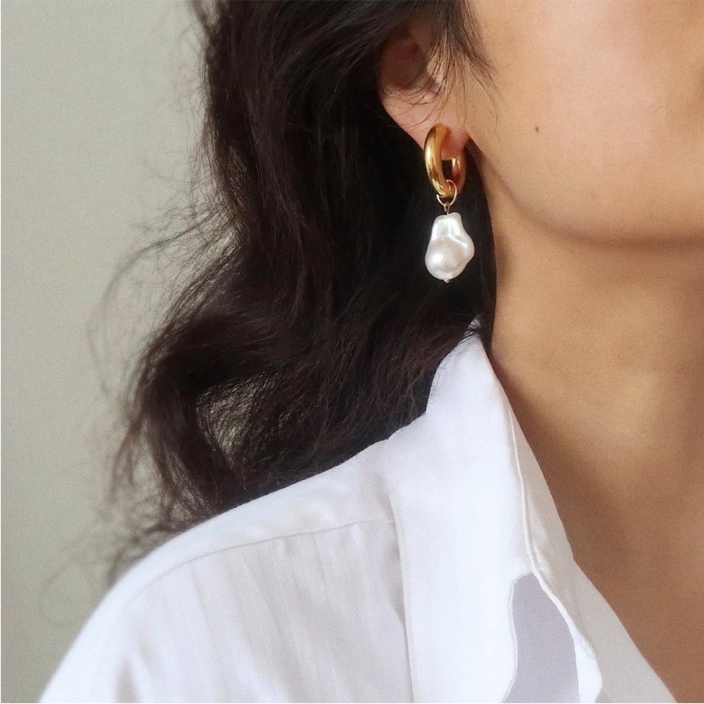Gold Hoop Earrings with White Baroque Pearl Drop NWOT
